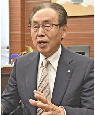 藤原一二川俣町長