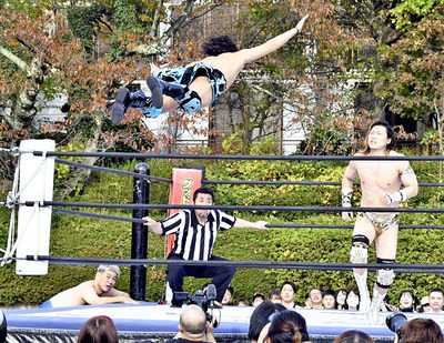 迫力満点の試合で会場をわかせたＤＤＴプロレスリングの特別興行