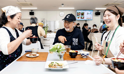 佐賀県の鎌田塾で、管理栄養士と料理教室を行っています